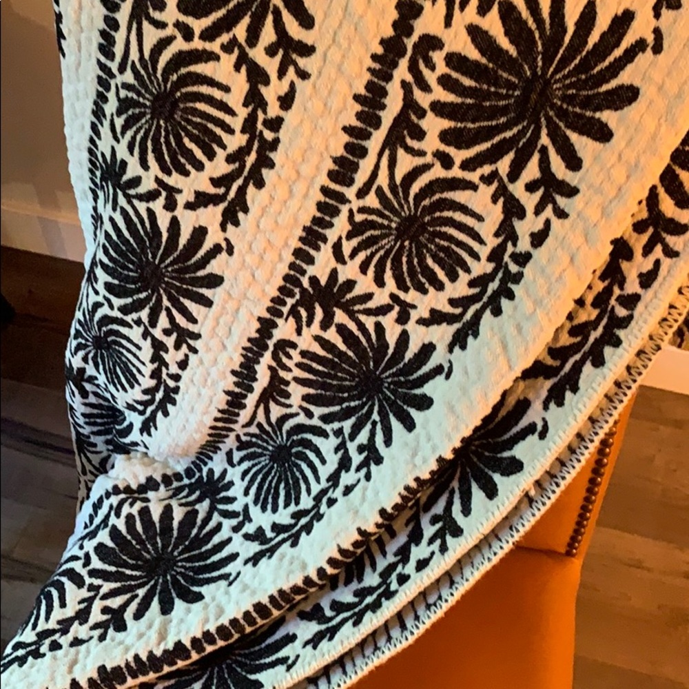 Opal house blanket